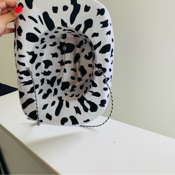 VELVET WESTERN COW PRINT COWBOY HAT - Picture 3 of 4